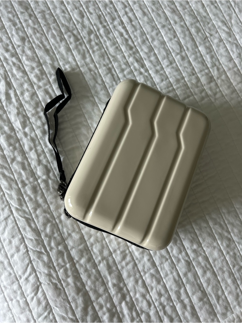 Portable Hard Tablet Case – Cream